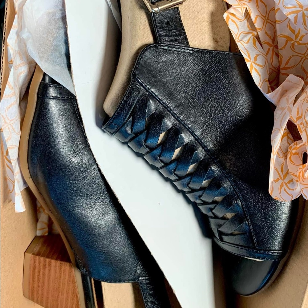 Black Leather Women's Shoes